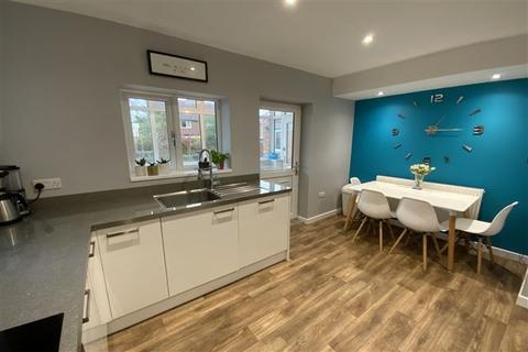 18 Manor Road, Dinnington, Sheffield, S25 2QL