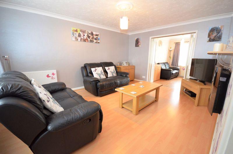 LAKES ROAD, BRIXHAM 3 bed semidetached bungalow £325,000
