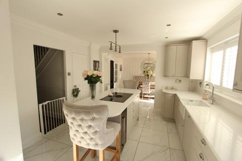 4 Bark Burr Road, Grays, RM16 6PL