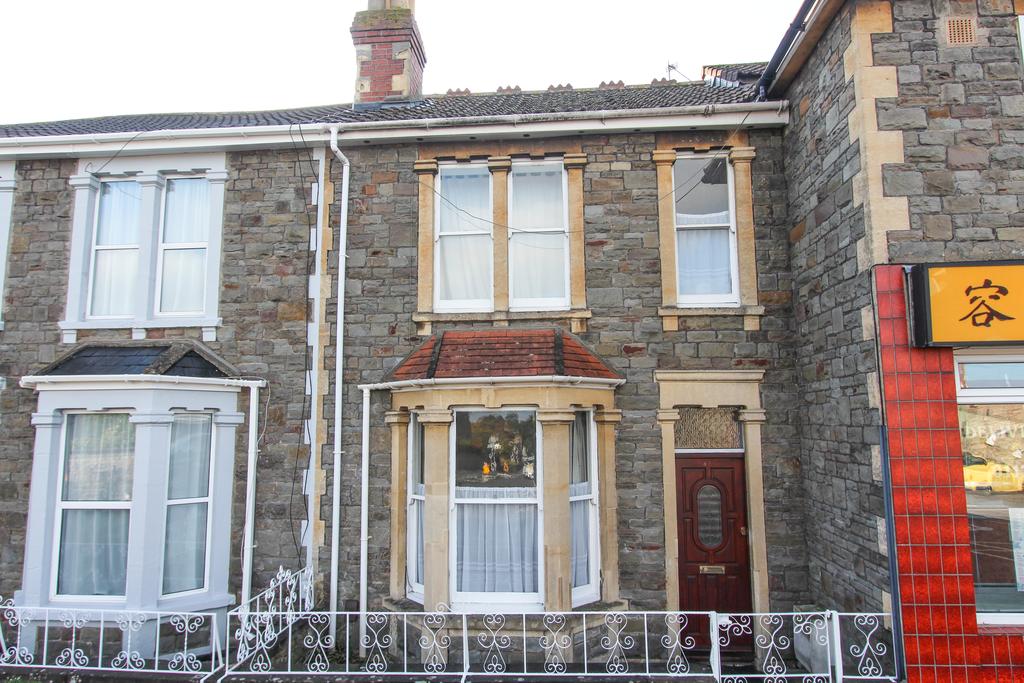 Bath Hill, Keynsham 2 bed terraced house £885 pcm (£204 pw)