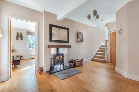 20 Queensmead Avenue, Epsom, KT17 3EQ