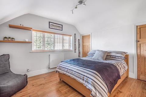 20 Queensmead Avenue, Epsom, KT17 3EQ