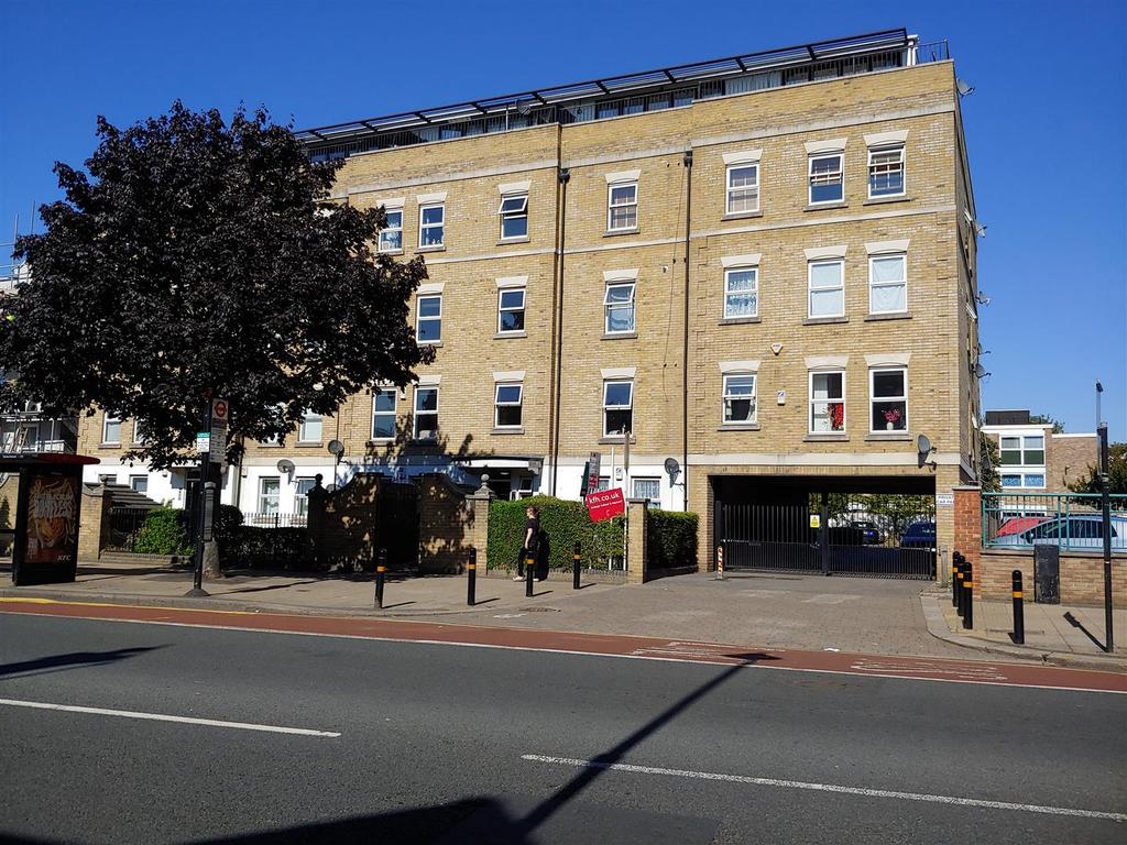 The White House, Tooting SW17 2 bed flat £1,500 pcm (£346 pw)