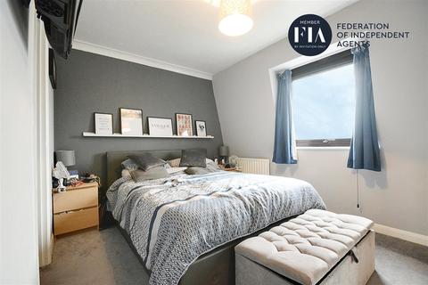 Flat 6, Denton Court, 1a Avenue Road, Isleworth, TW7 4RS