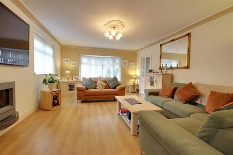 58 Elveley Drive, West Ella, Hull, HU10 7RY