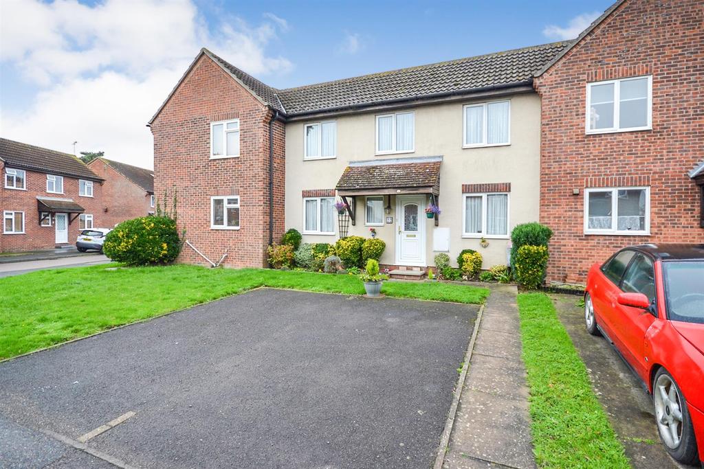 Falklands Road, BurnhamOnCrouch 2 bed terraced house £240,000