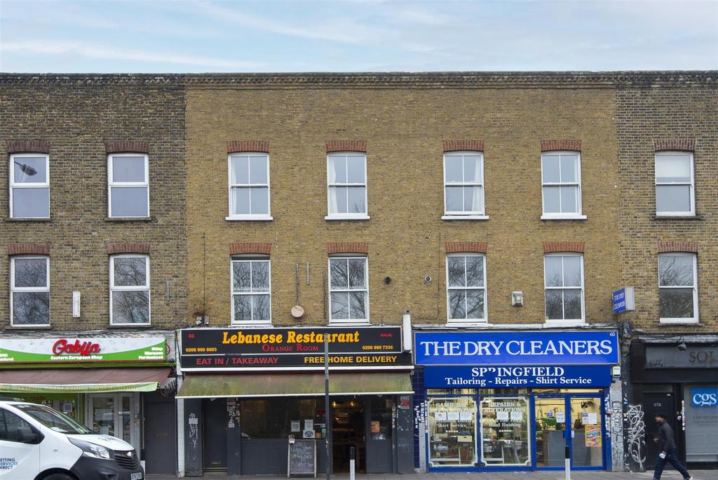 Burdett Road, London 3 bed flat to rent £1,650 pcm (£381 pw)