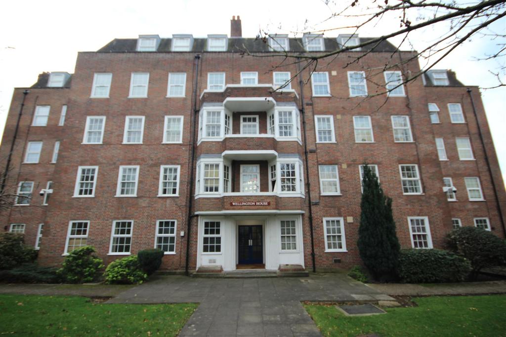 Wellington House, Hanger Lane, W5 1EX 1 bed apartment £285,000