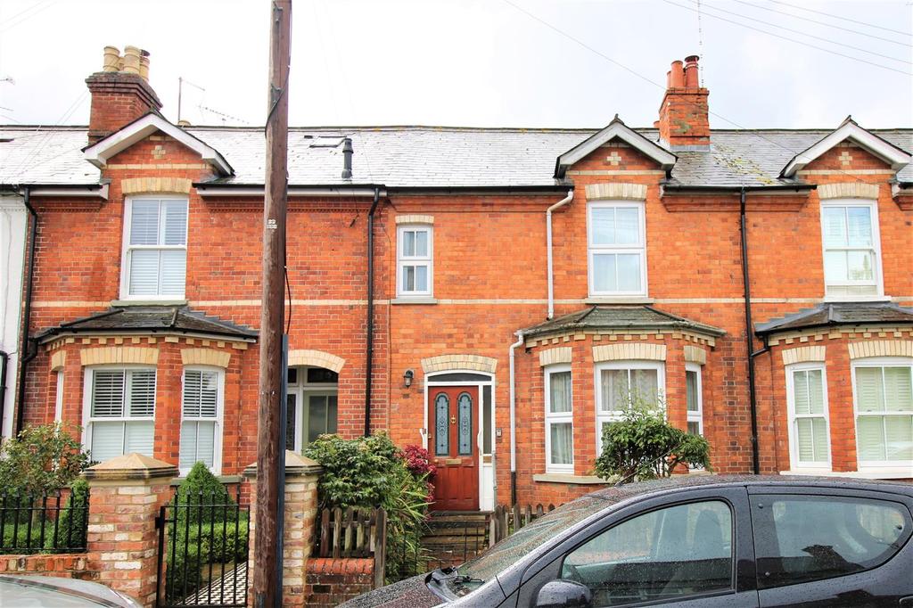 Thames Avenue, Pangbourne, West Berkshire 3 bed terraced house £525,000