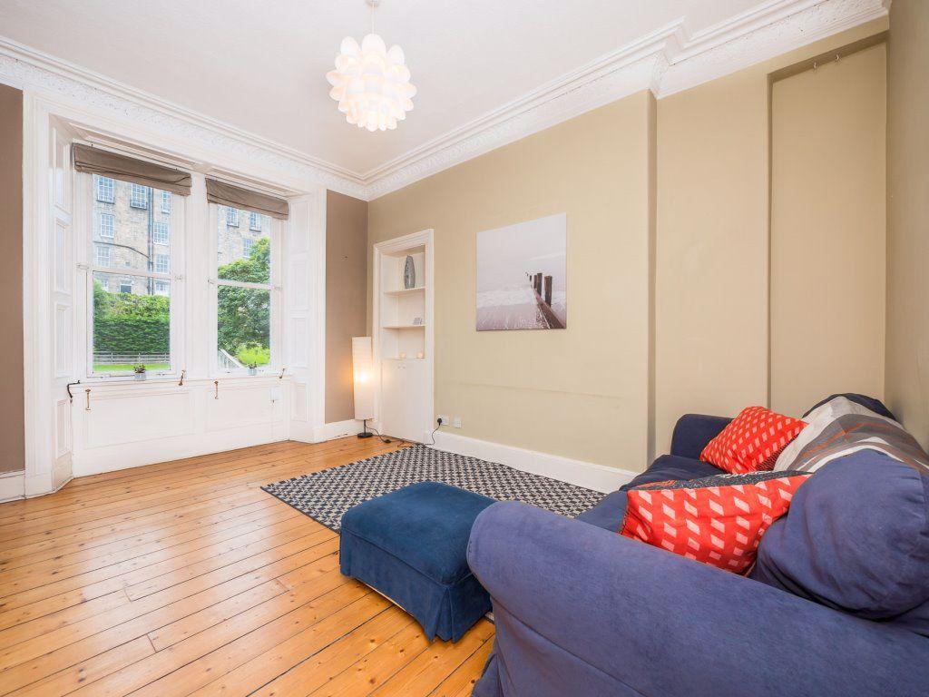 BROUGHTON ROAD, EDINBURGH, EH7 4EQ 1 bed flat £725 pcm (£167 pw)