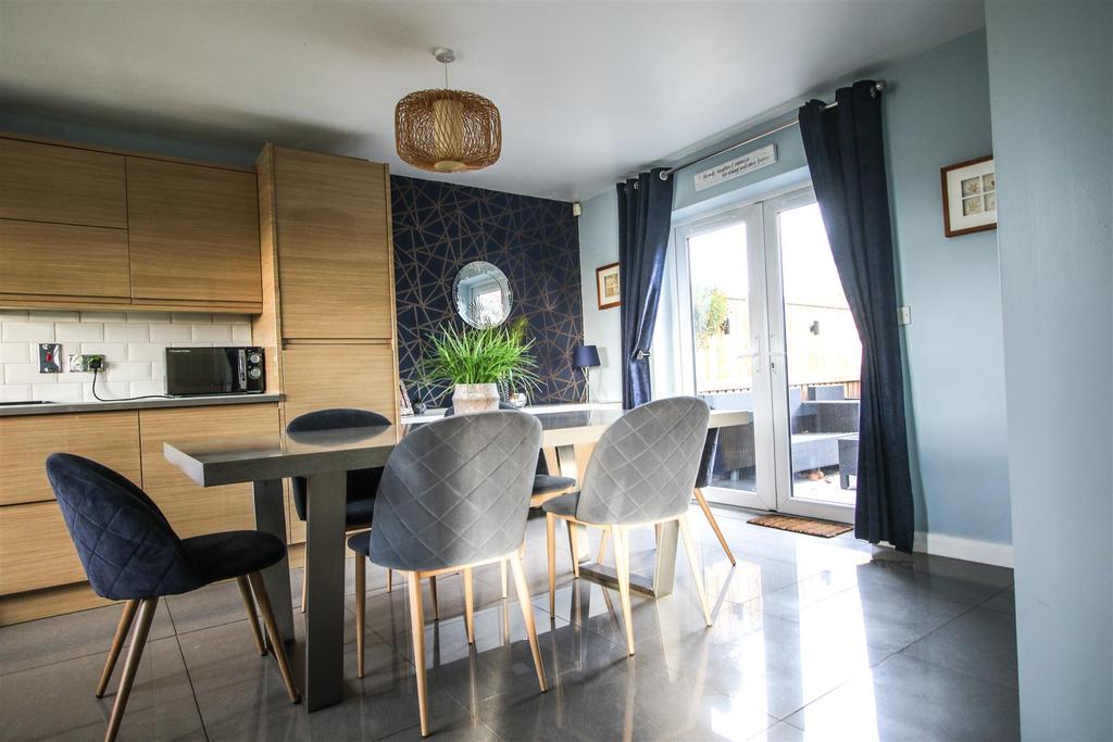 Kitchen/dining area