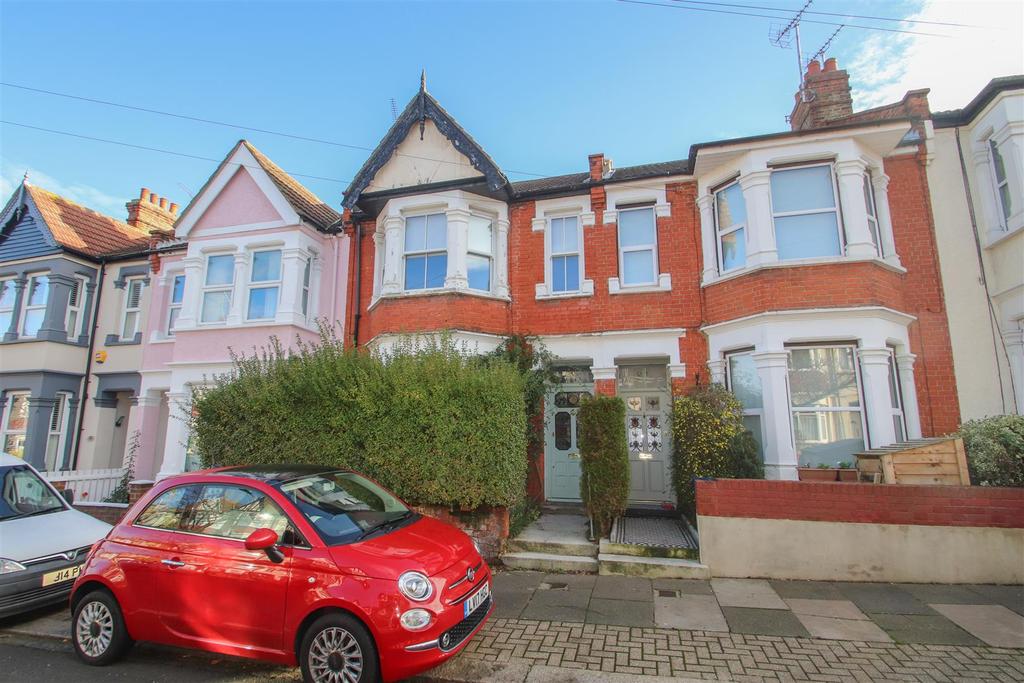 Hildaville Drive, WestcliffOnSea 4 bed terraced house £399,995