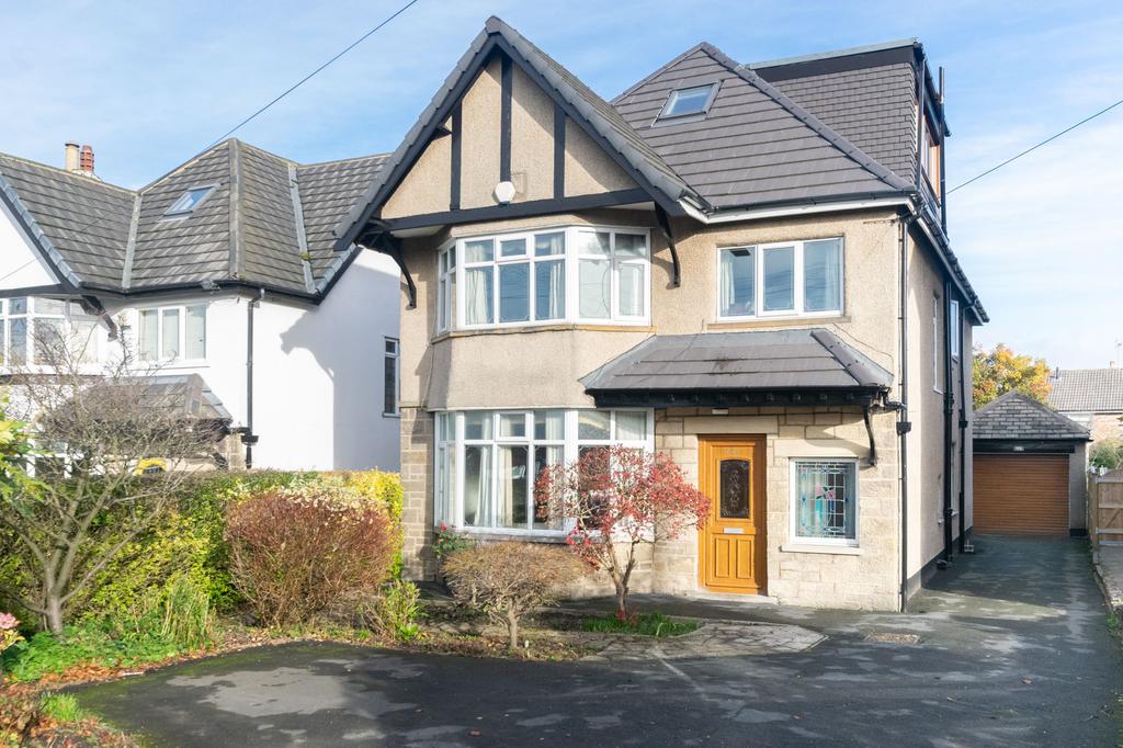 King Lane, Leeds, LS17 6 bed detached house £475,000