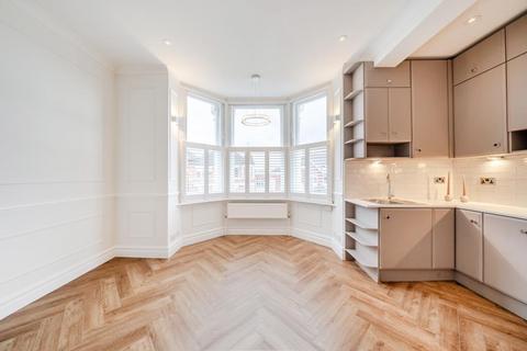 undefined, Kings Road,  Richmond,  TW10