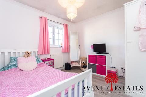 4 Hatfield Gardens, Bournemouth, BH7 7HE