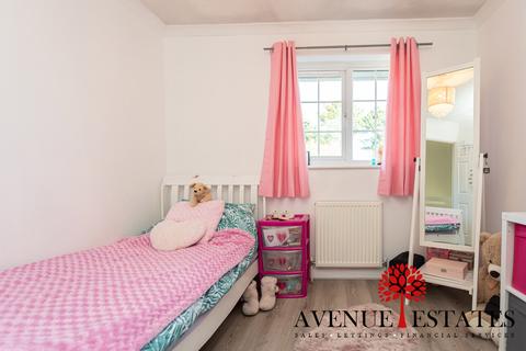 4 Hatfield Gardens, Bournemouth, BH7 7HE