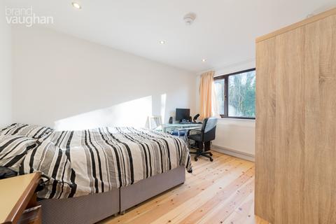 6 bedroom semi-detached house to rent - Egginton Road, Brighton, East Sussex, BN2