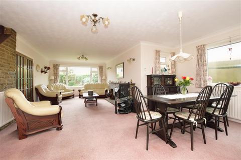 70 Kingsley Grove, Reigate, RH2 8DX