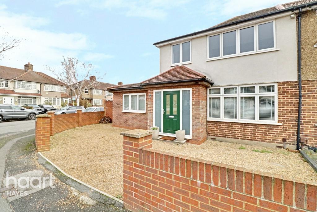 Waltham Avenue, Hayes 4 bed end of terrace house £625,000