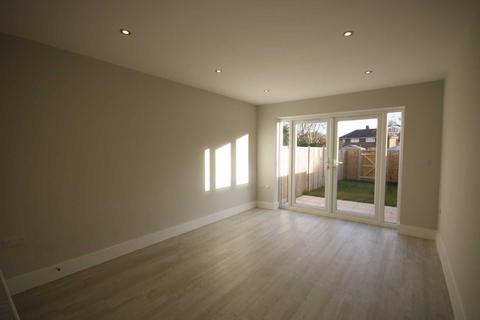34a Cavan Crescent, Poole, BH17 7EY
