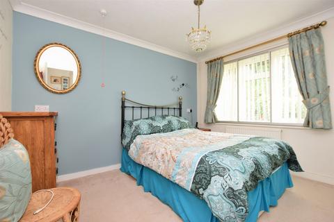 2 bedroom semi-detached bungalow for sale - Woodlands Road, Redhill, Surrey