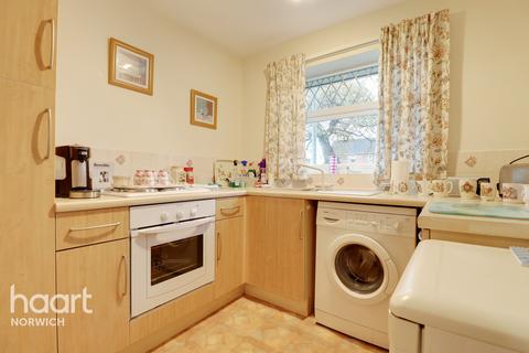 176 Middletons Lane, Norwich, NR6 5SF