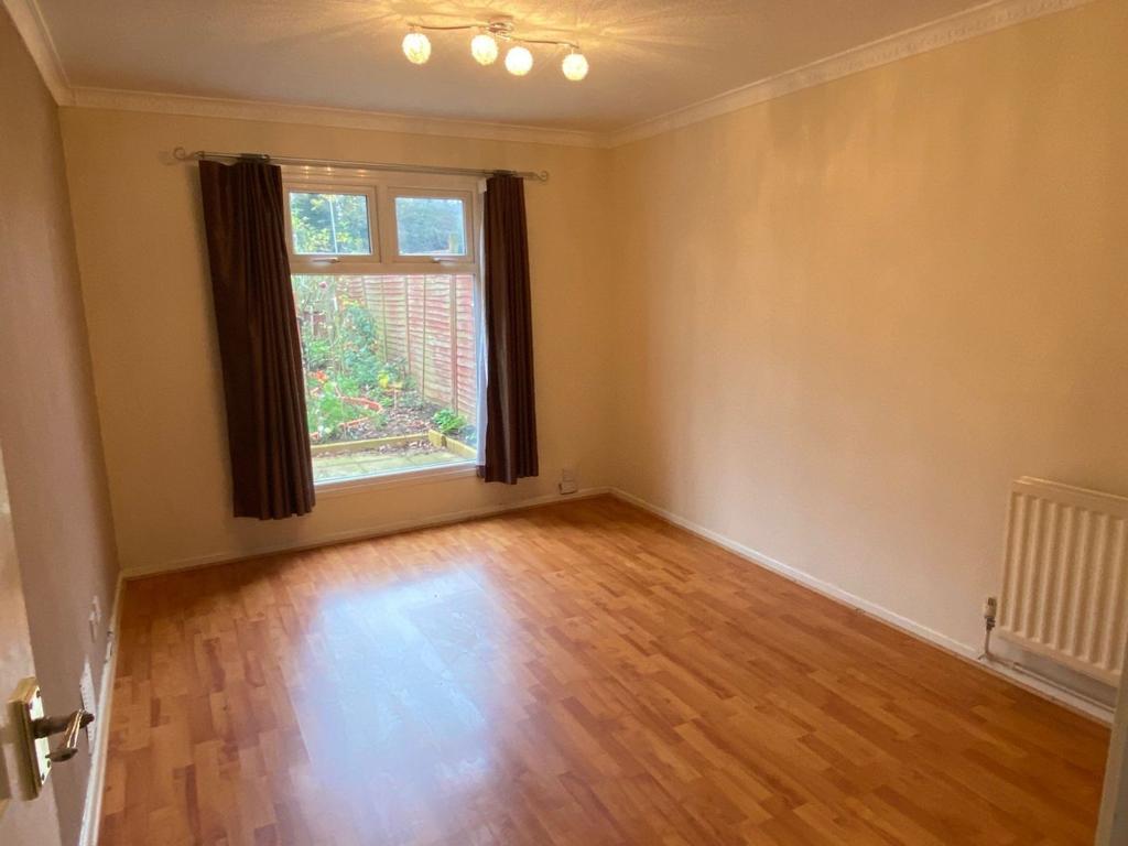 Farraxton Square, Camp Hill, Northampton NN4 9RQ 2 bed end of terrace