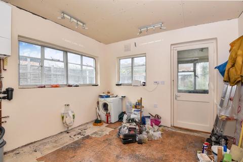 198 Buckingham Crescent, Bicester, OX26 4HD