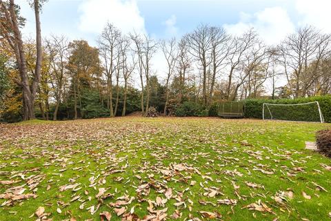 10 Birch Close, Wrecclesham, Farnham, GU10 4TJ