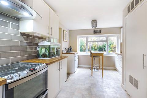 10 Birch Close, Wrecclesham, Farnham, GU10 4TJ