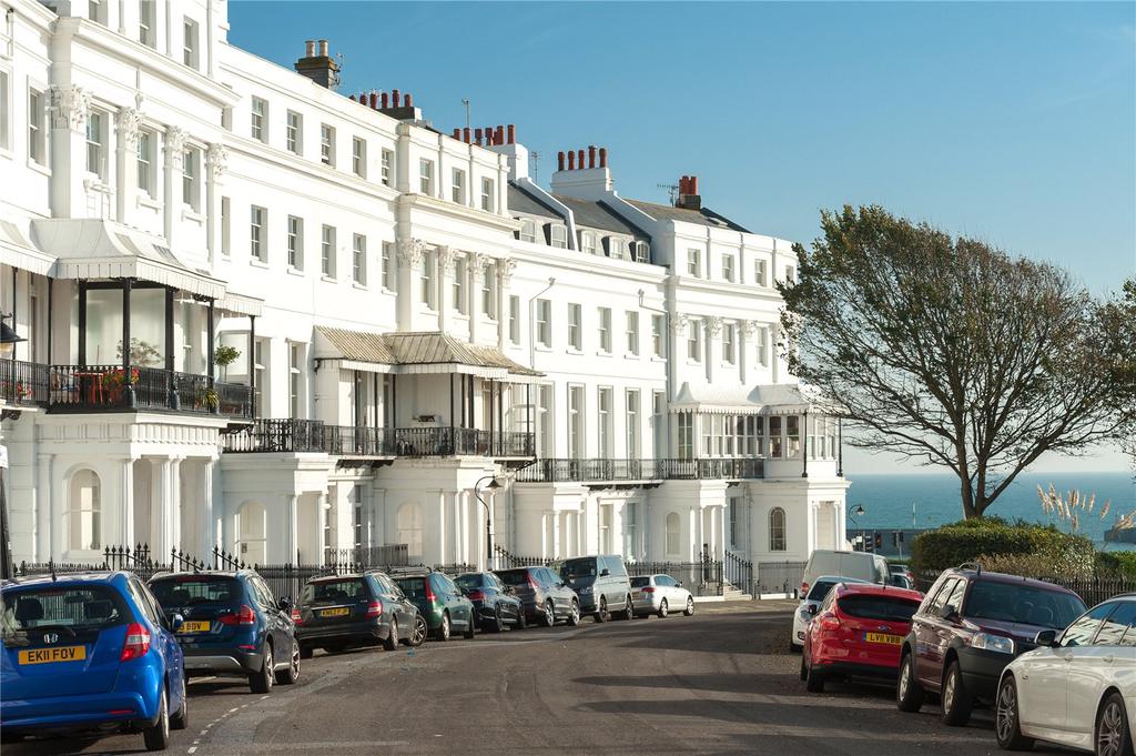 Lewes Crescent, Brighton, East Sussex, BN2 2 bed apartment for sale £
