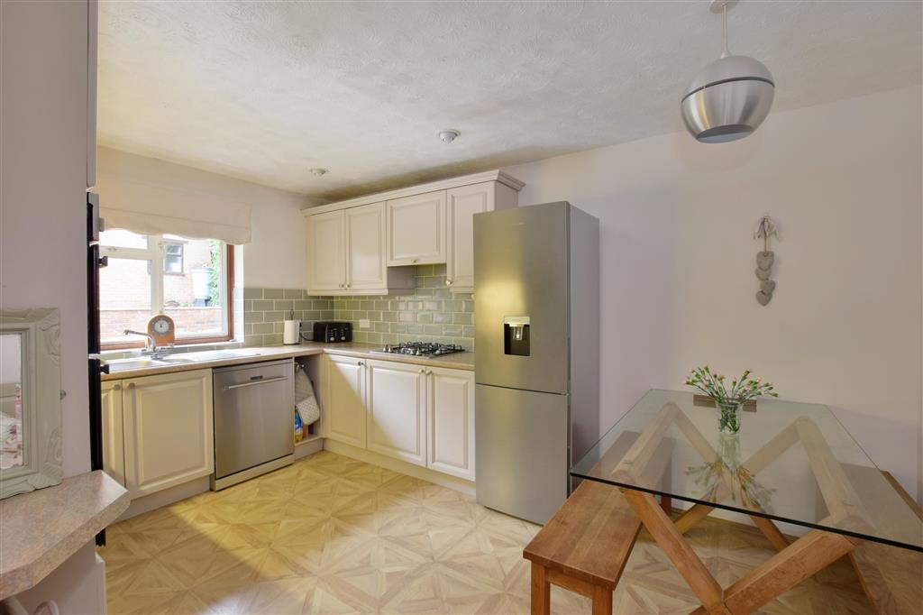 Kitchen/ Breakfast Room