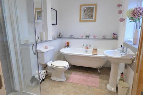 27c Beckside, Beverley, HU17 0PB