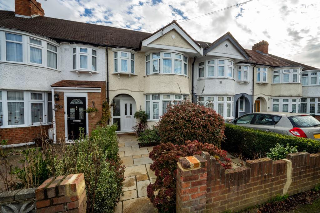 Tynemouth Drive, EN1 3 bed terraced house £434,995