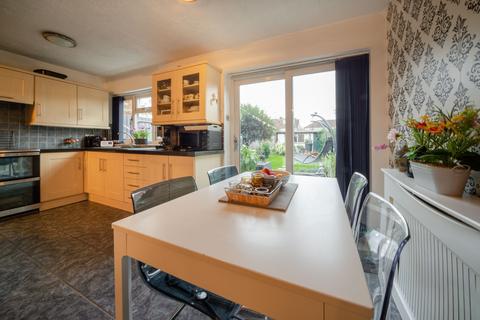 83 Tynemouth Drive, Enfield, EN1 4LP