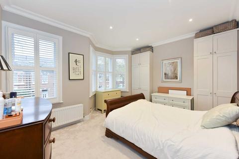 55 Silver Crescent, London, W4 5SF
