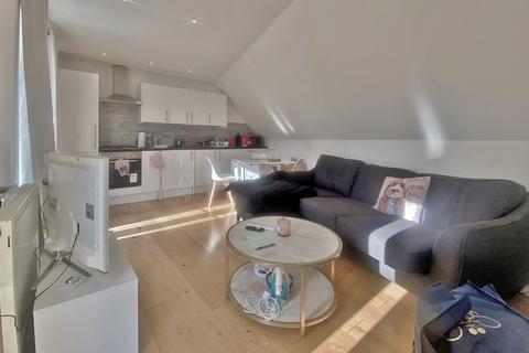 2 bedroom flat to rent, Curwen Road, Hammersmith, W12