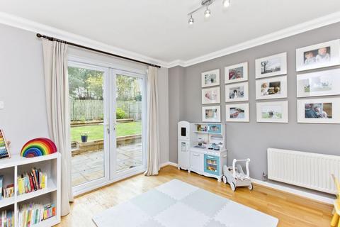 11 Cleuch Avenue, North Middleton, Gorebridge, EH23 4RP