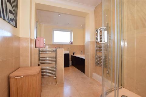 41 Bowes Wood, New Ash Green, Longfield, DA3 8QL