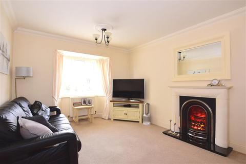 10 Galleon Way, Upnor, Rochester, ME2 4GX