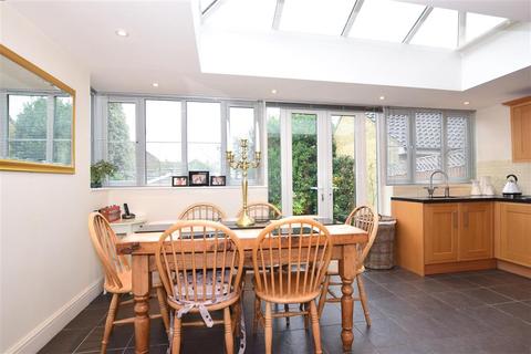 10 Galleon Way, Upnor, Rochester, ME2 4GX