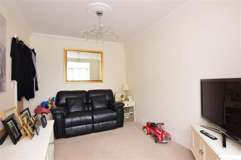 10 Galleon Way, Upnor, Rochester, ME2 4GX