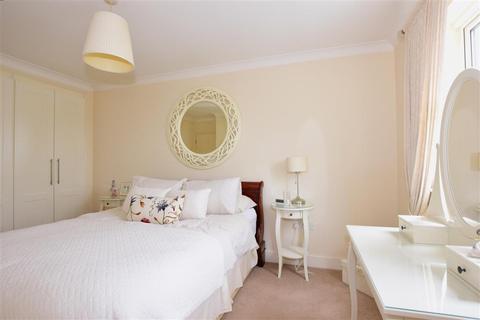 10 Galleon Way, Upnor, Rochester, ME2 4GX