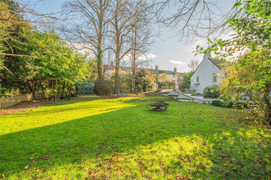 Mature Gardens