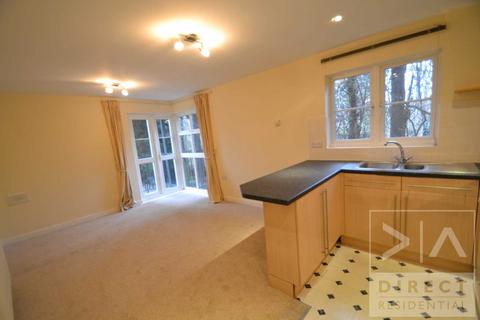 2 bedroom flat to rent, Revere Way, Epsom KT19