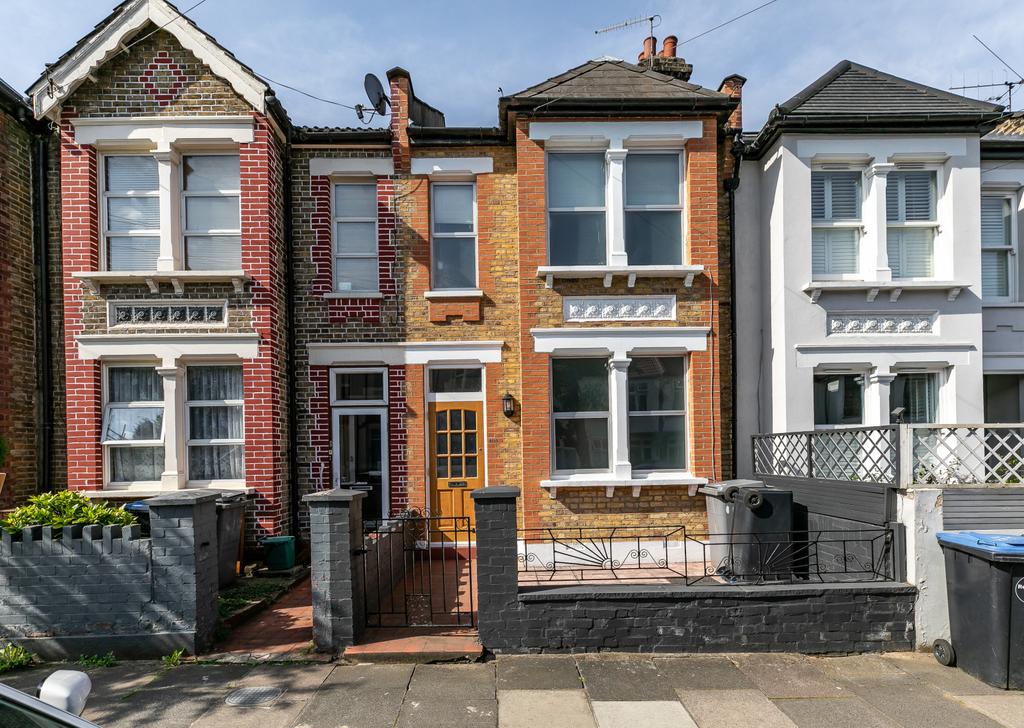Harlesden Gardens, NW10 3 bed terraced house for sale £825,000