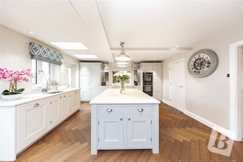 7 Kerry Drive, Upminster, RM14 1JB