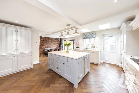 7 Kerry Drive, Upminster, RM14 1JB
