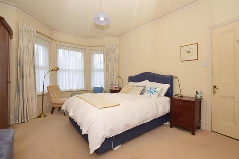 3 Beachborough Road, Folkestone, CT19 4AB