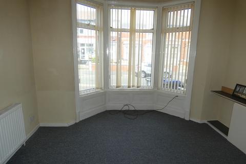 1 bedroom property to rent, Chesterfield Road Flat 4